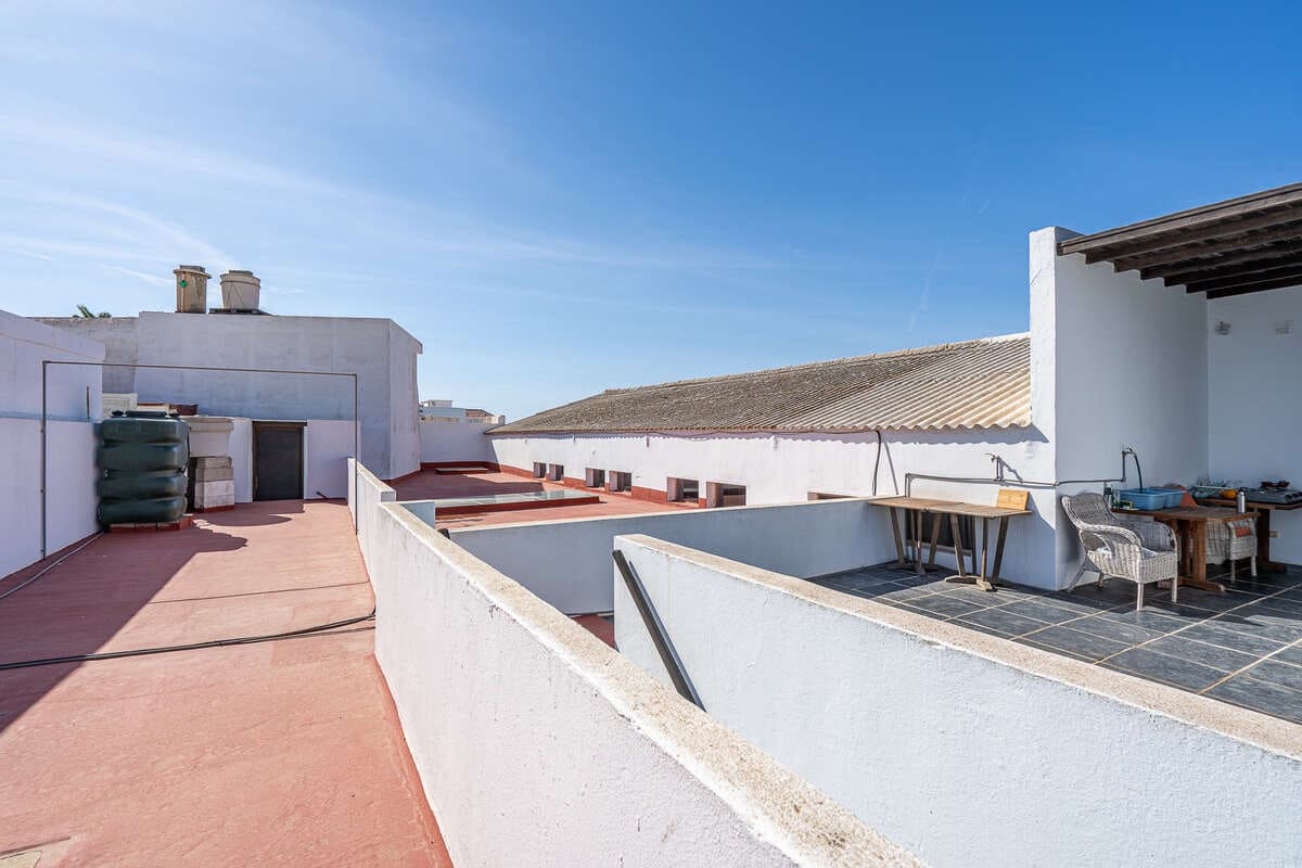 4 bedroom Finca/Country House for sale in Teguise - € 1,750,000 (Ref: 9382033)