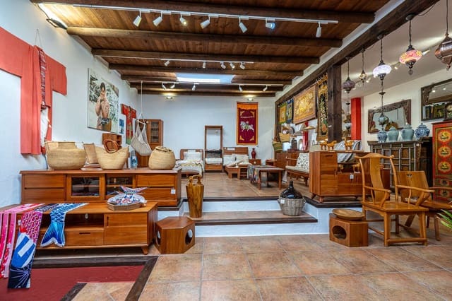 Finca/Casa Rural de 4 habitaciones en Teguise en venta - 1.580.000 € (Ref: 9382033)