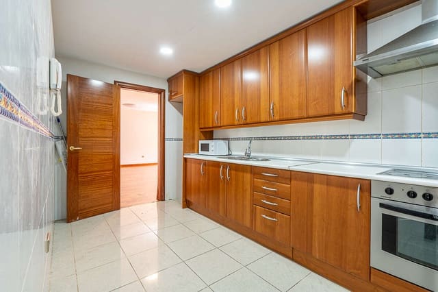 4 soverom Leilighet til salgs i Arrecife med garasje - € 289 500 (Ref: 9395582)