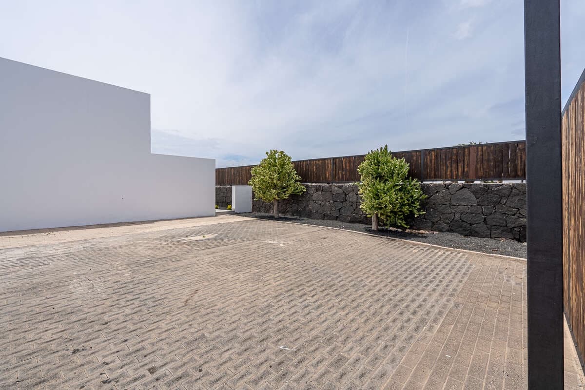 Chalet de 5 habitaciones en Playa Blanca en venta con piscina - 649.000 € (Ref: 9419008)