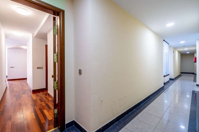 4 soverom Leilighet til salgs i Arrecife med garasje - € 289 500 (Ref: 9419009)