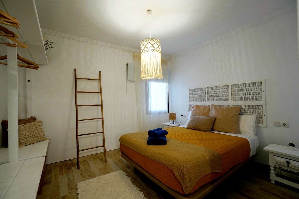 5 bedroom Finca/Country House for sale in Playa Honda with pool - € 475,000 (Ref: 9426751)