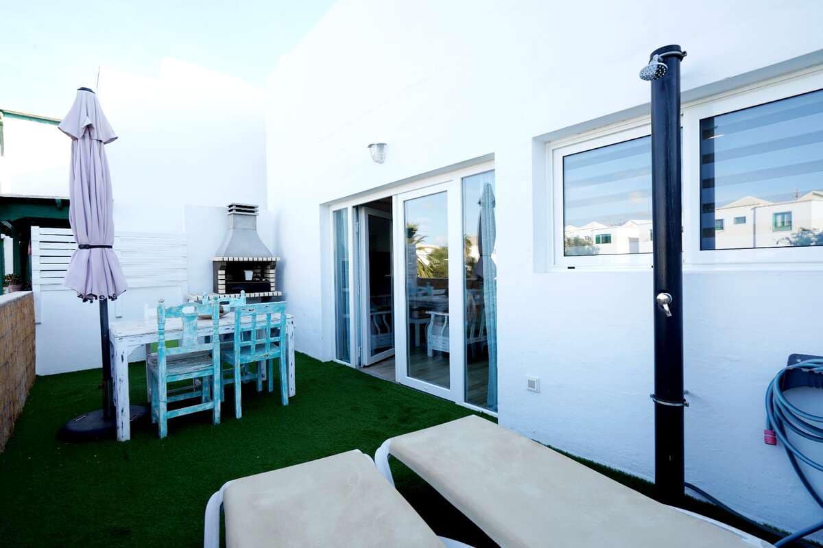 5 bedroom Finca/Country House for sale in Playa Honda with pool - € 475,000 (Ref: 9426751)