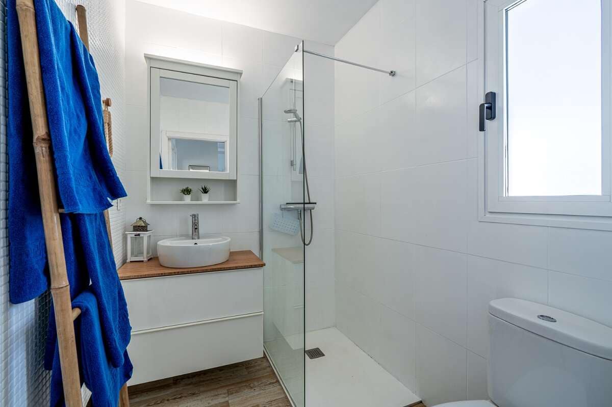 5 bedroom Finca/Country House for sale in Playa Honda with pool - € 475,000 (Ref: 9426751)