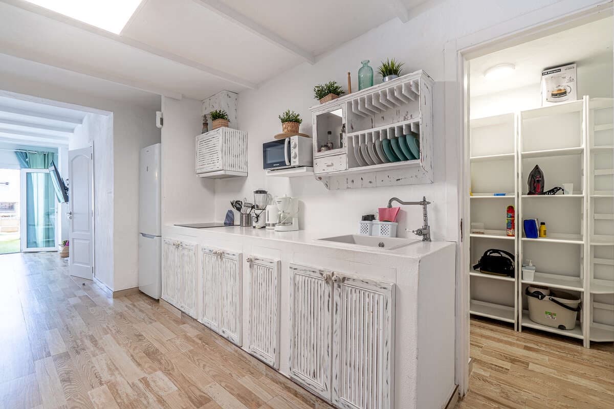 5 bedroom Finca/Country House for sale in Playa Honda with pool - € 475,000 (Ref: 9426751)