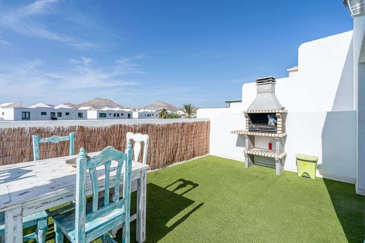 5 bedroom Finca/Country House for sale in Playa Honda with pool - € 475,000 (Ref: 9426751)