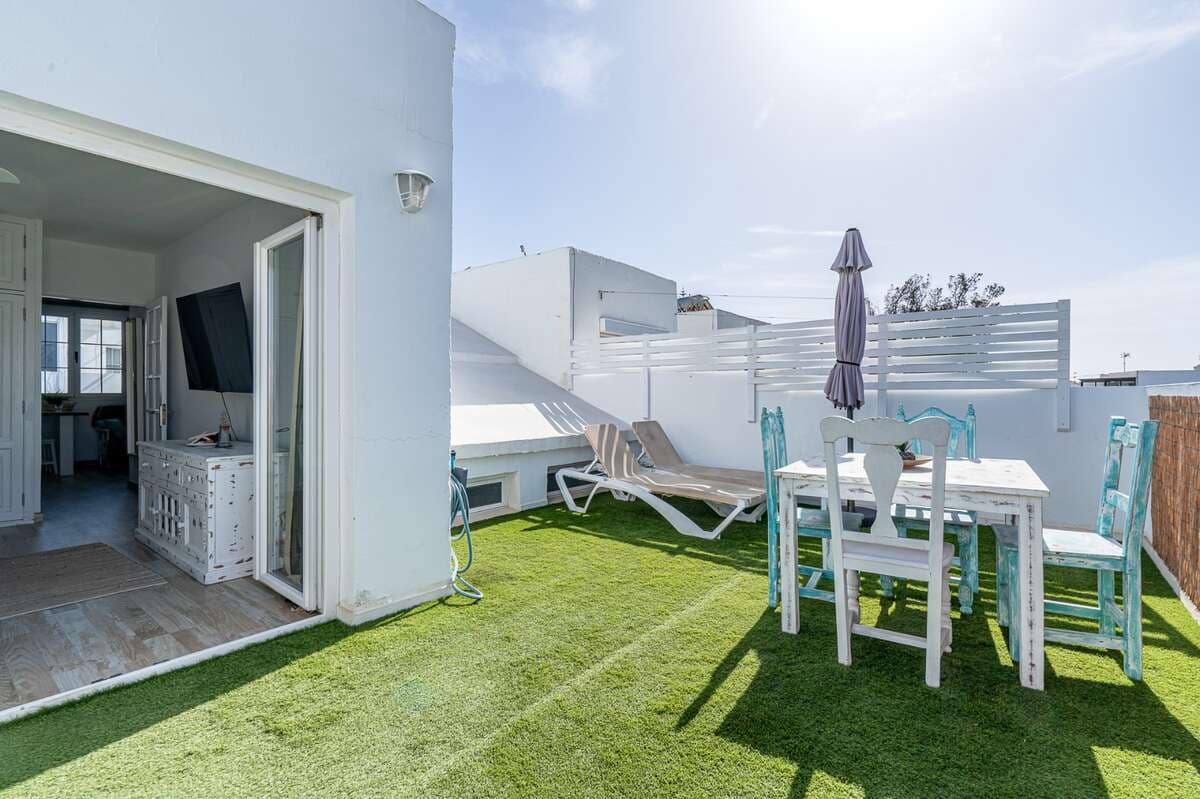 5 bedroom Finca/Country House for sale in Playa Honda with pool - € 475,000 (Ref: 9426751)