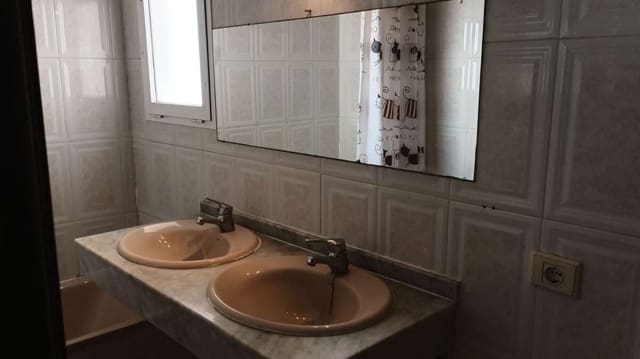 2 soveværelse Lejlighed til salg i Arrecife - € 164.000 (Ref: 9451723)