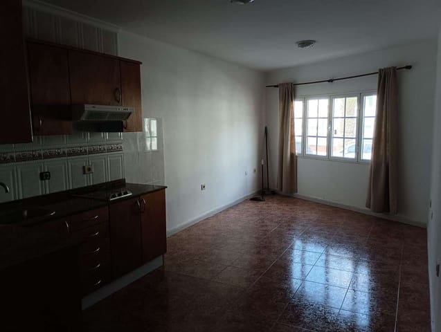 2 soveværelse Lejlighed til salg i Arrecife - € 164.000 (Ref: 9451723)