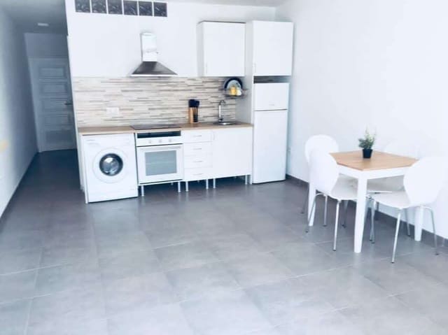 2 soveværelse Lejlighed til salg i Puerto del Carmen, Tías - € 242.000 (Ref: 9451724)