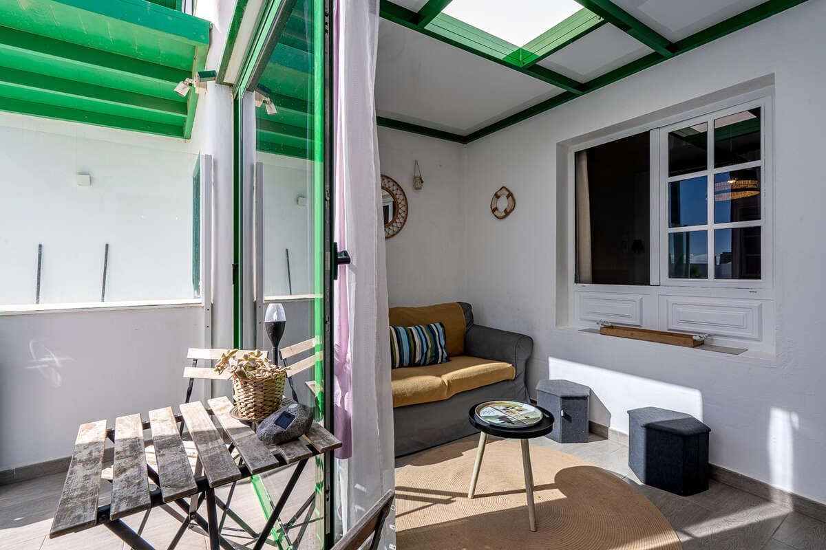 Apartamento de 2 habitaciones en Puerto del Carmen en venta - 210.000 € (Ref: 9455720)