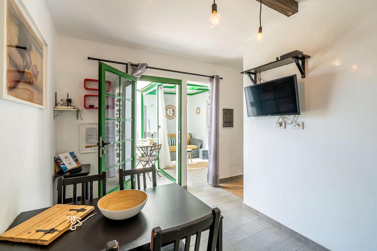 Apartamento de 2 habitaciones en Puerto del Carmen en venta - 210.000 € (Ref: 9455720)