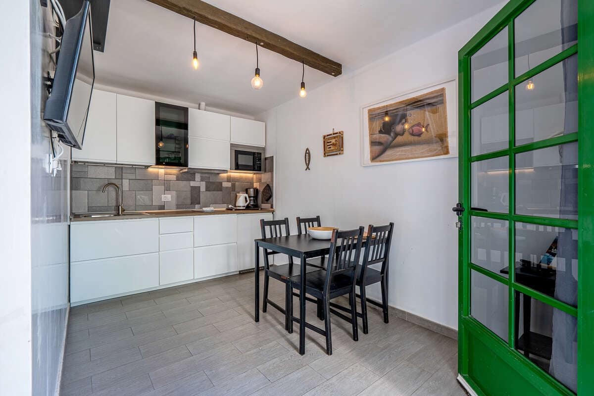 Apartamento de 2 habitaciones en Puerto del Carmen en venta - 210.000 € (Ref: 9455720)