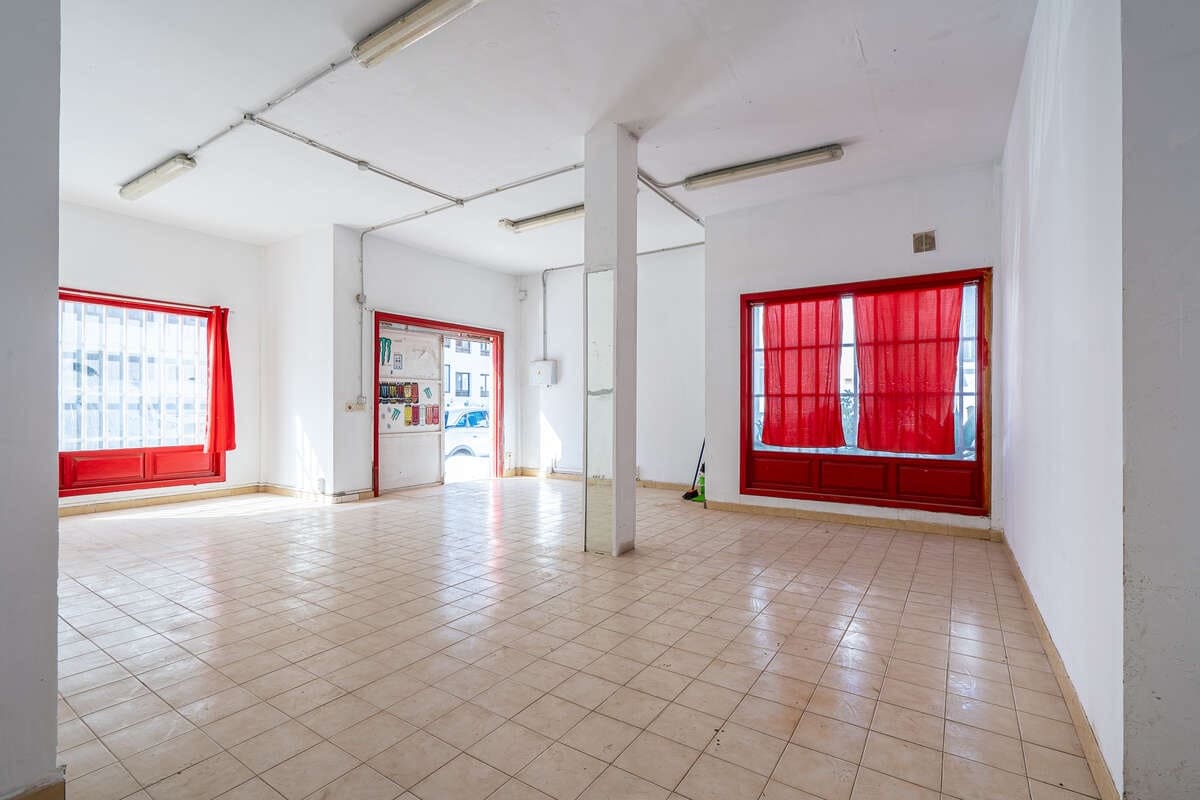Kommersiell till salu i Arrecife - 95 000 € (Ref: 9460938)