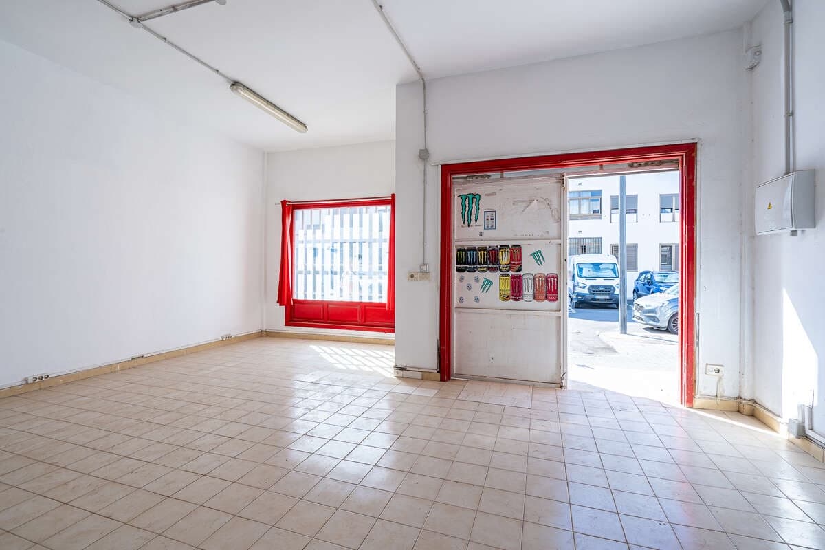 Kommersiell till salu i Arrecife - 95 000 € (Ref: 9460938)