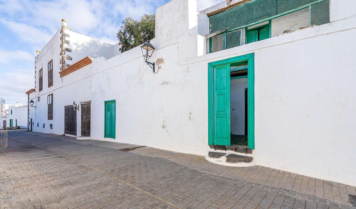 3 slaapkamer Finca/Landhuis te koop in Teguise - € 330.000 (Ref: 9465205)