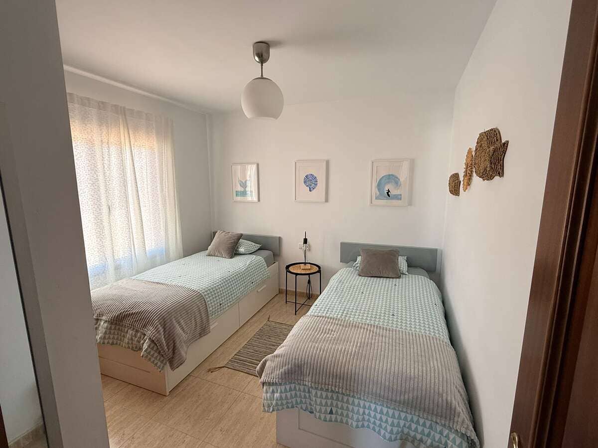 4 makuuhuone Paritalo myytävänä paikassa Yaiza mukana 
autotalli - 365 000 € (Ref: 9473665)