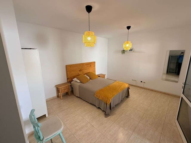 4 makuuhuone Paritalo myytävänä paikassa Yaiza mukana 
autotalli - 365 000 € (Ref: 9473665)