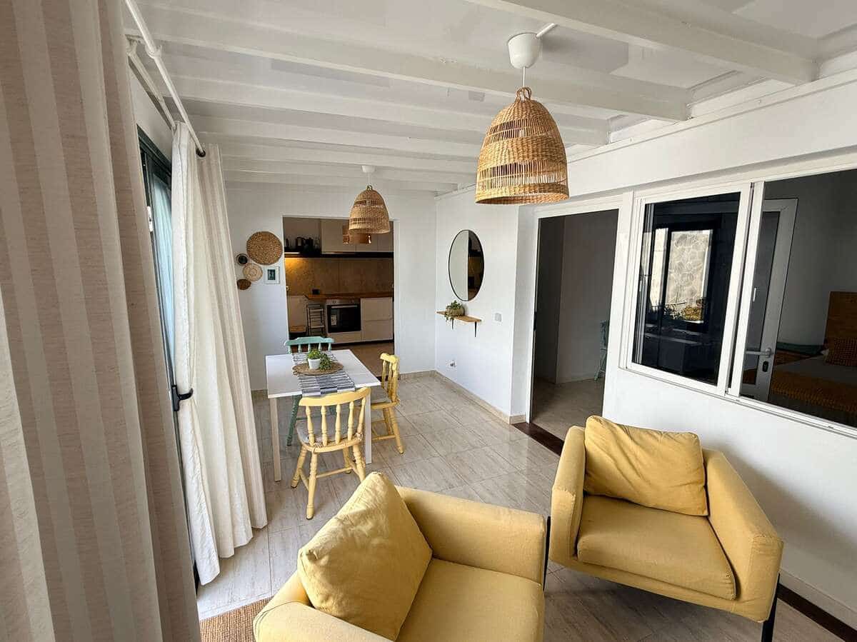 4 makuuhuone Paritalo myytävänä paikassa Yaiza mukana 
autotalli - 365 000 € (Ref: 9473665)