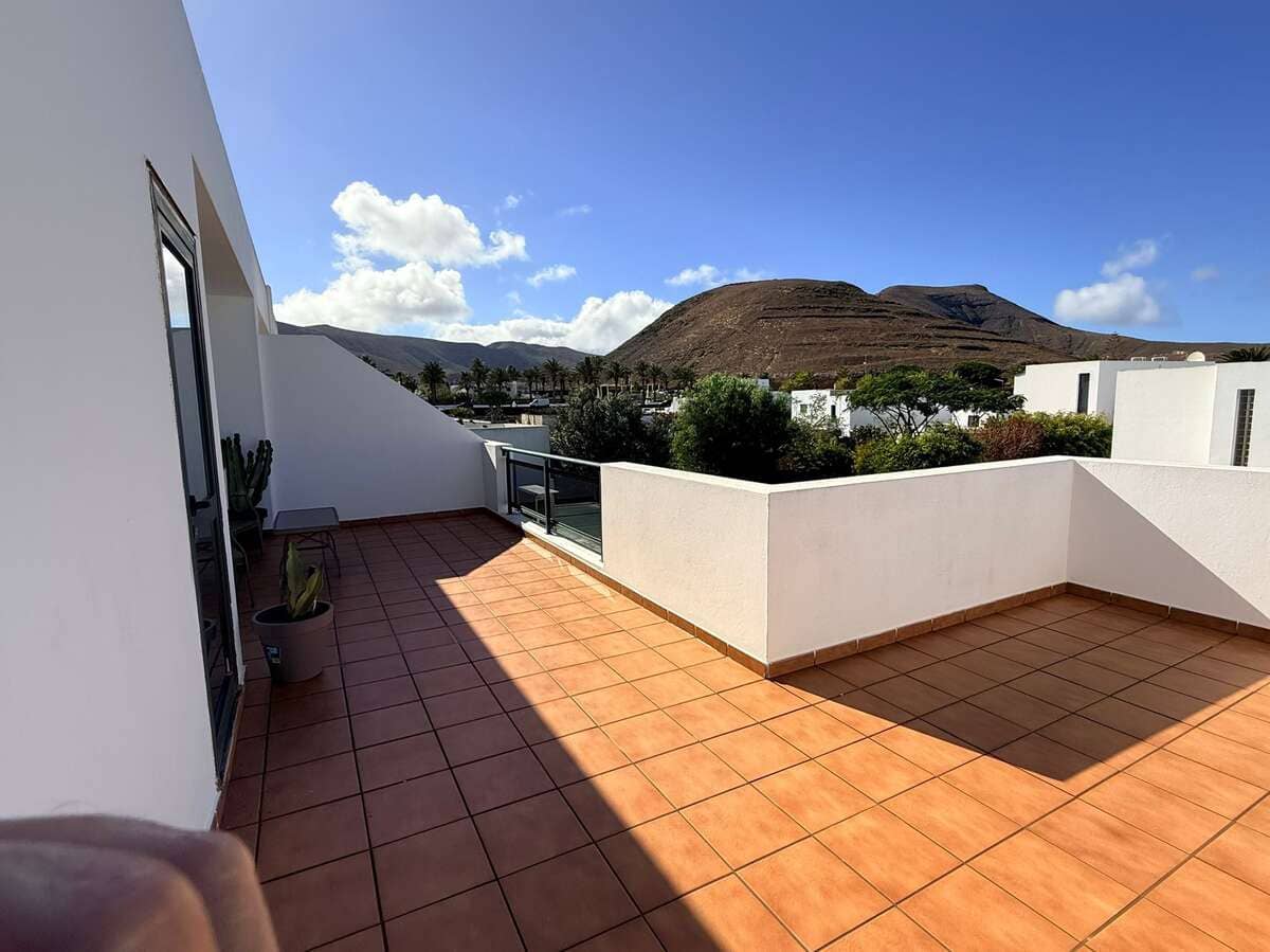 4 makuuhuone Paritalo myytävänä paikassa Yaiza mukana 
autotalli - 365 000 € (Ref: 9473665)