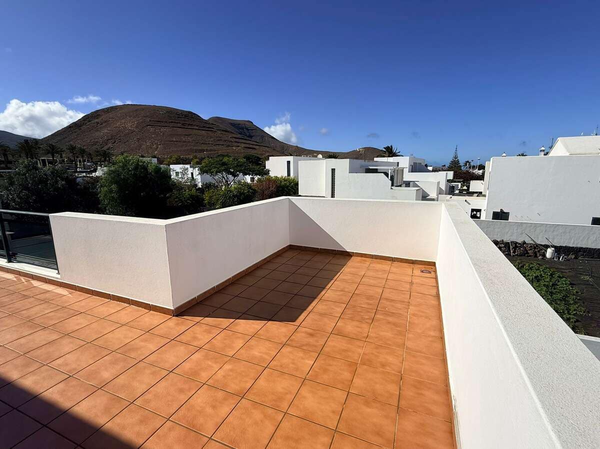 4 makuuhuone Paritalo myytävänä paikassa Yaiza mukana 
autotalli - 365 000 € (Ref: 9473665)