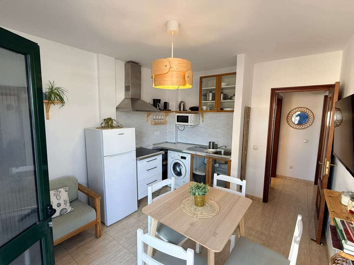 4 makuuhuone Paritalo myytävänä paikassa Yaiza mukana 
autotalli - 365 000 € (Ref: 9473665)