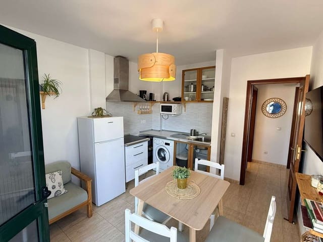 4 makuuhuone Paritalo myytävänä paikassa Yaiza mukana 
autotalli - 365 000 € (Ref: 9473665)