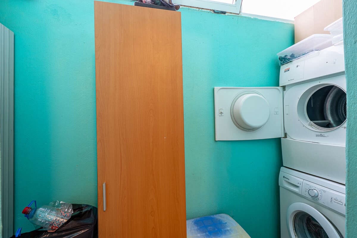 3 bedroom Flat for sale in Arrecife - € 190,000 (Ref: 9480831)