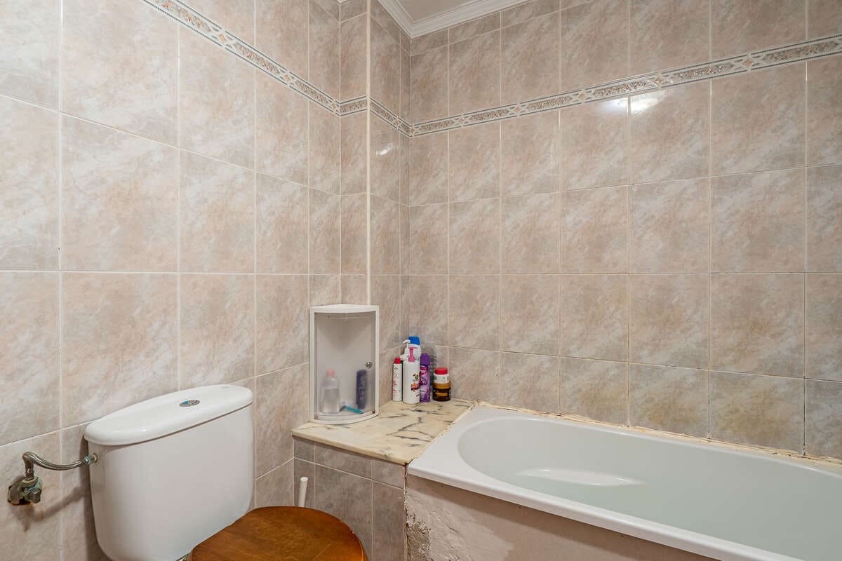 3 bedroom Flat for sale in Arrecife - € 190,000 (Ref: 9480831)