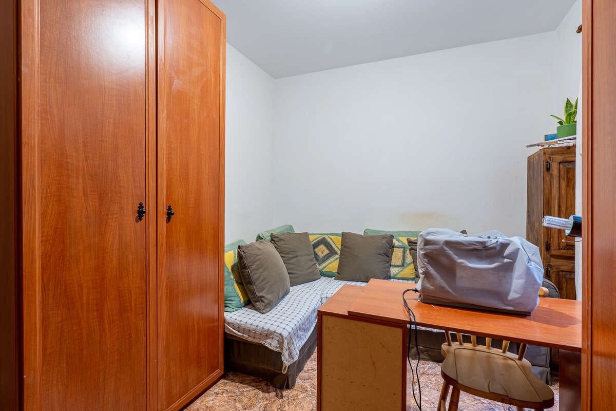 3 bedroom Flat for sale in Arrecife - € 190,000 (Ref: 9480831)