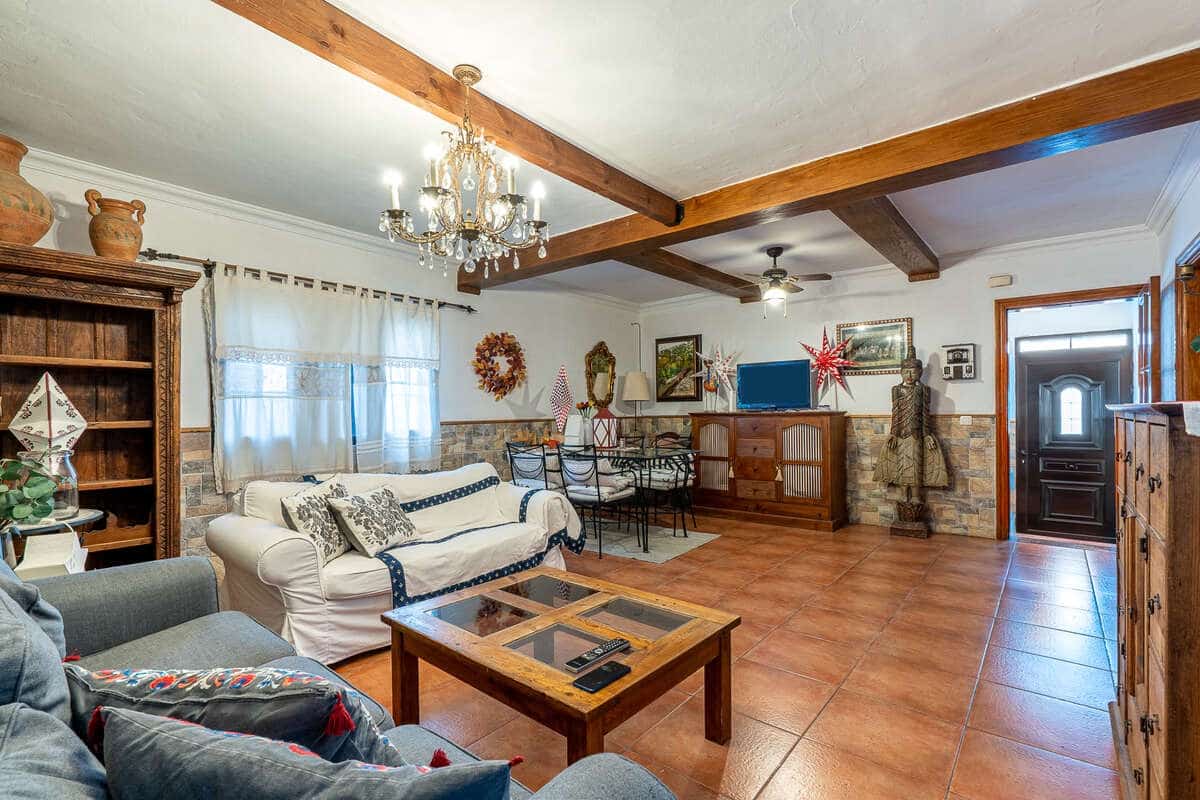 4 makuuhuone Maalaistalo myytävänä paikassa Arrecife mukana 
autotalli - 370 000 € (Ref: 9537110)