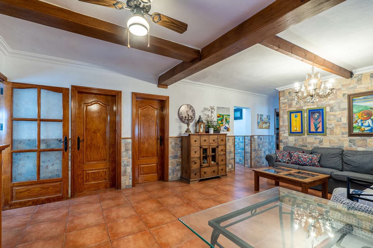 4 makuuhuone Maalaistalo myytävänä paikassa Arrecife mukana 
autotalli - 370 000 € (Ref: 9537110)