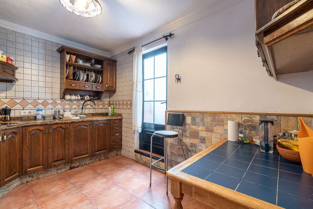 4 makuuhuone Maalaistalo myytävänä paikassa Arrecife mukana 
autotalli - 370 000 € (Ref: 9537110)