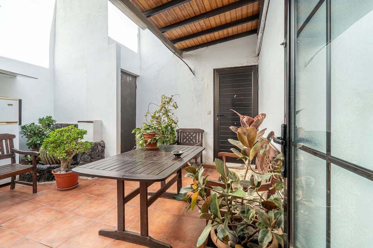 4 makuuhuone Maalaistalo myytävänä paikassa Arrecife mukana 
autotalli - 370 000 € (Ref: 9537110)