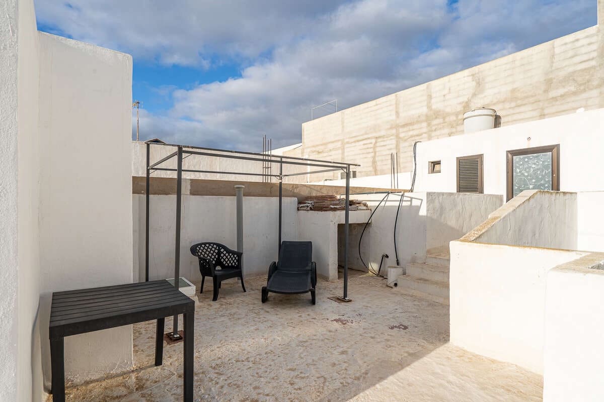 4 makuuhuone Maalaistalo myytävänä paikassa Arrecife mukana 
autotalli - 370 000 € (Ref: 9537110)