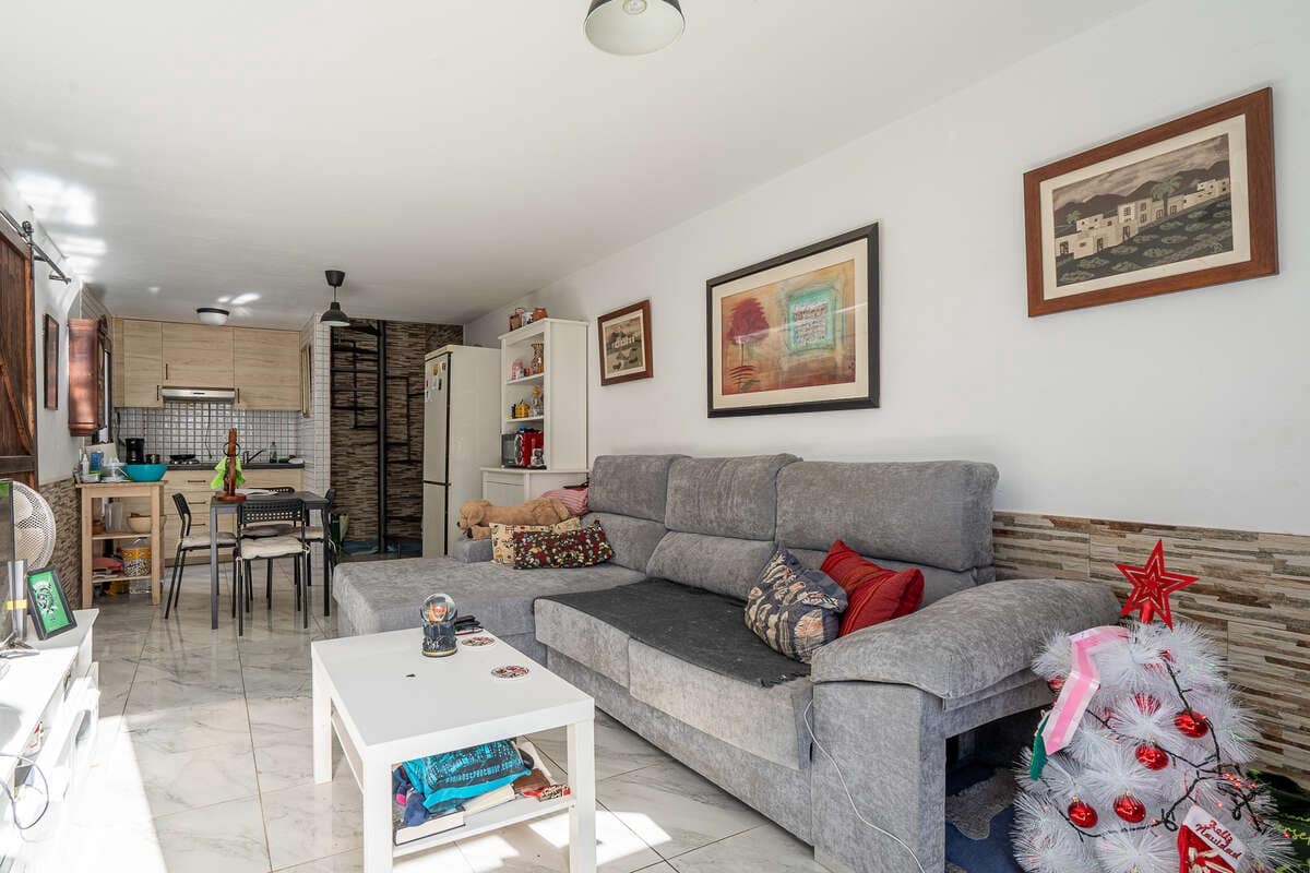 4 makuuhuone Maalaistalo myytävänä paikassa Arrecife mukana 
autotalli - 370 000 € (Ref: 9537110)