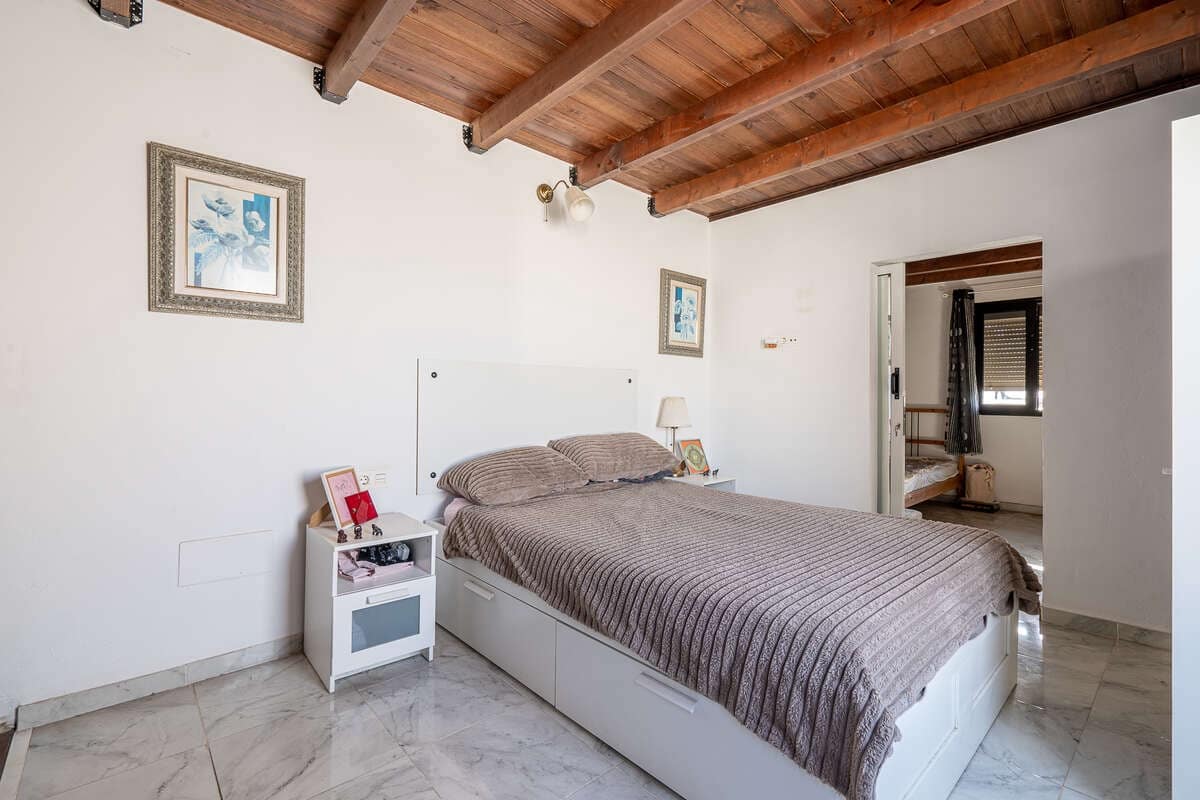 4 makuuhuone Maalaistalo myytävänä paikassa Arrecife mukana 
autotalli - 370 000 € (Ref: 9537110)