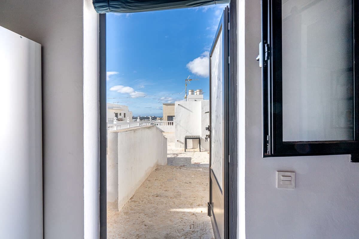 4 makuuhuone Maalaistalo myytävänä paikassa Arrecife mukana 
autotalli - 370 000 € (Ref: 9537110)