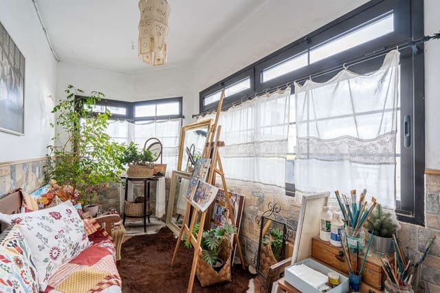 4 makuuhuone Maalaistalo myytävänä paikassa Arrecife mukana 
autotalli - 370 000 € (Ref: 9537110)