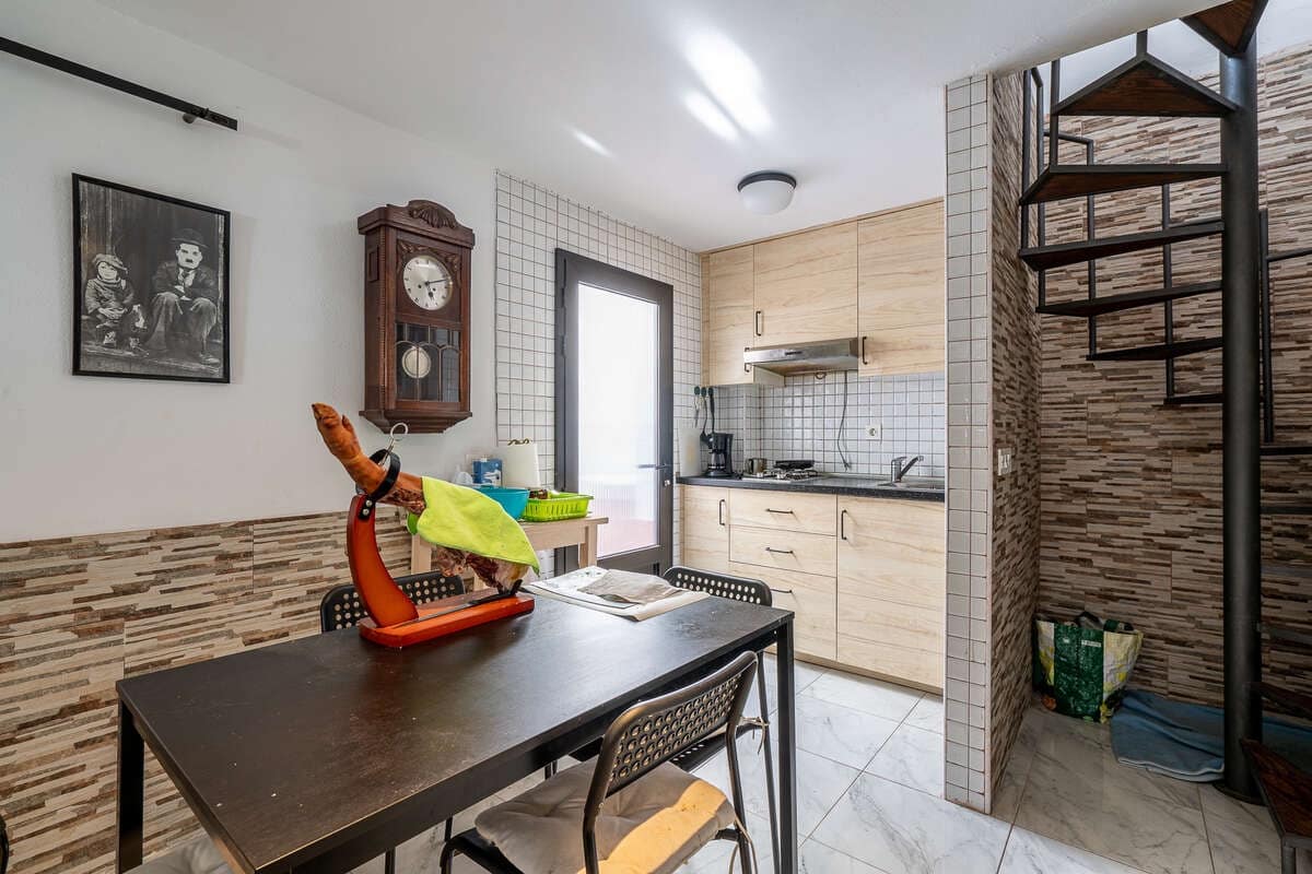 4 makuuhuone Maalaistalo myytävänä paikassa Arrecife mukana 
autotalli - 370 000 € (Ref: 9537110)