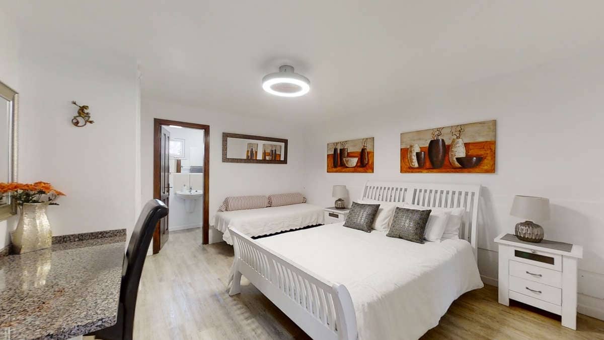 12 bedroom Villa for sale in Macher with pool - € 1,800,000 (Ref: 9554424)