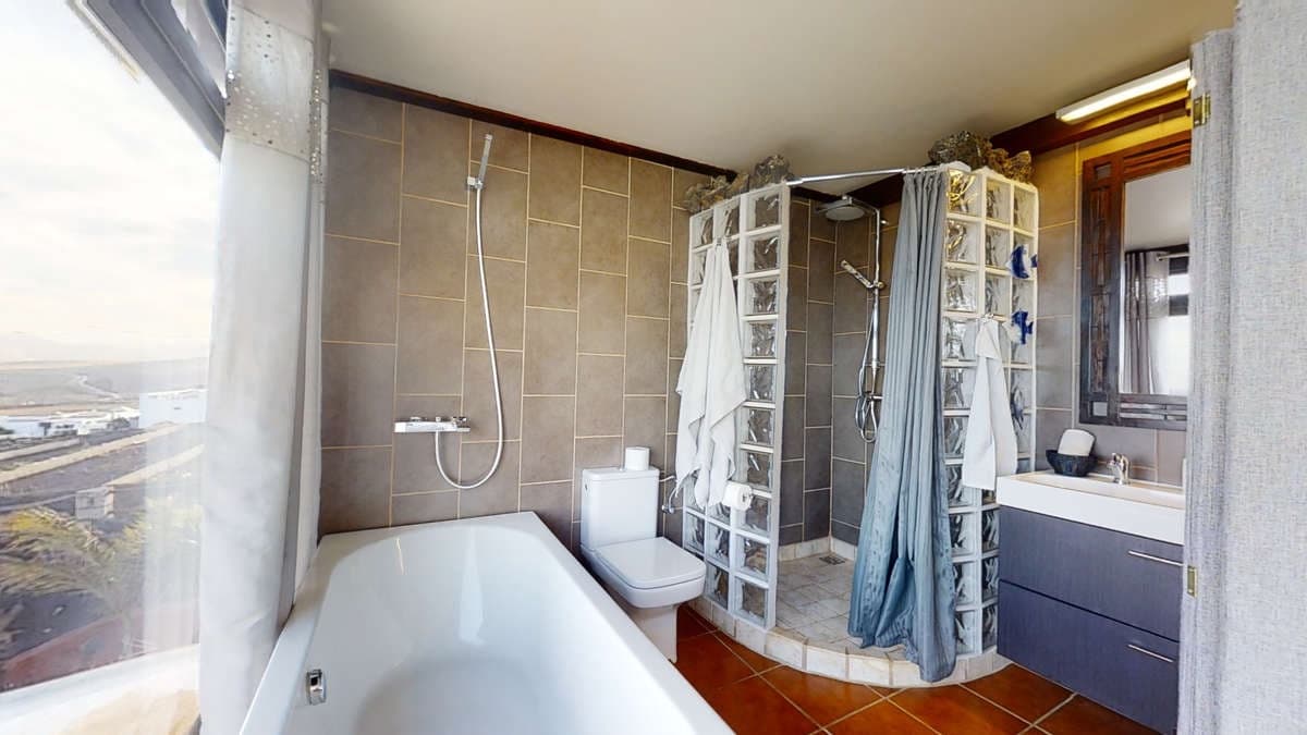 12 bedroom Villa for sale in Macher with pool - € 1,800,000 (Ref: 9554424)