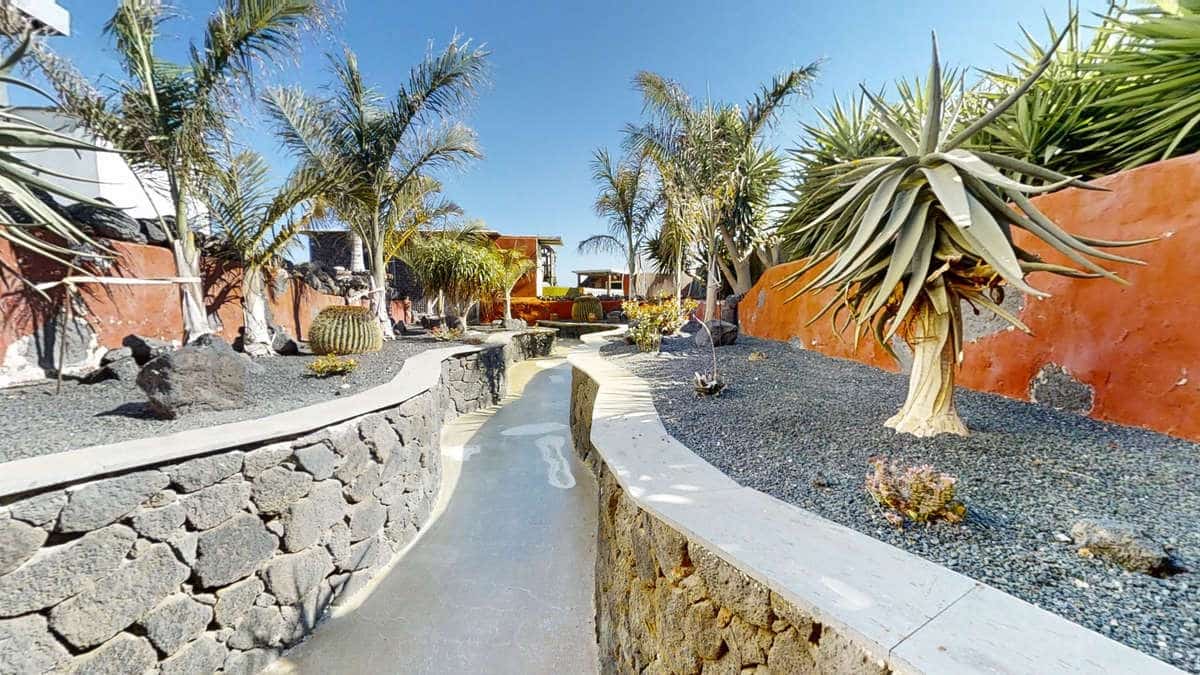 12 bedroom Villa for sale in Macher with pool - € 1,800,000 (Ref: 9554424)