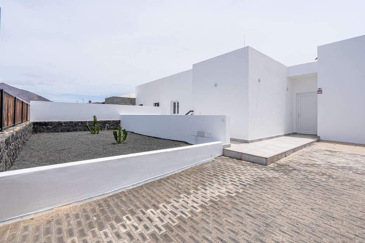 Chalet de 5 habitaciones en Playa Blanca en venta con piscina - 580.000 € (Ref: 9594518)