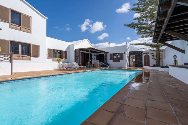 7 chambre Finca/Maison de Campagne à vendre à Playa del Cable, Arrecife avec piscine garage - 1 100 000 € (Ref: 9629511)