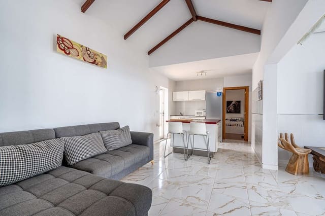 Apartamento de 3 habitaciones en Punta Mujeres, Haría en venta - 450.000 € (Ref: 9638954)