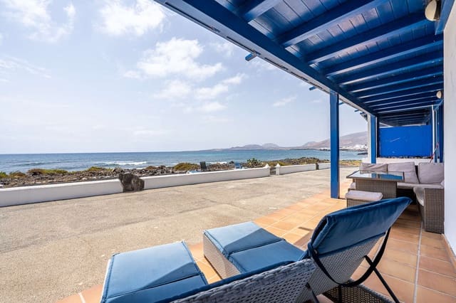 3 bedroom Apartment for sale in Punta Mujeres, Haría - € 450,000 (Ref: 9638954)