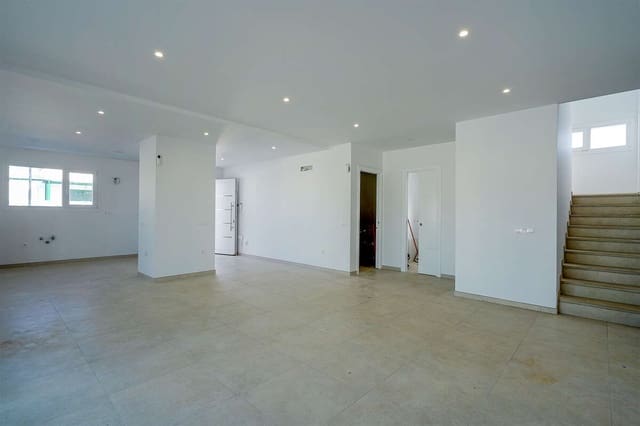 4 slaapkamer Villa te koop in Tahiche, Teguise met zwembad garage - € 730.000 (Ref: 9665732)