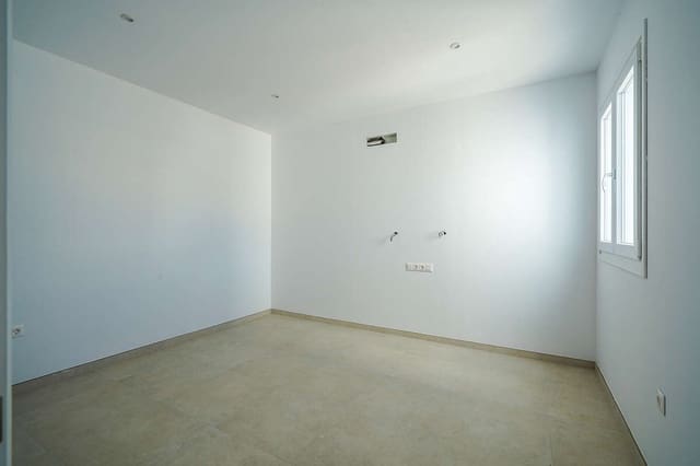 4 slaapkamer Villa te koop in Tahiche, Teguise met zwembad garage - € 730.000 (Ref: 9665732)