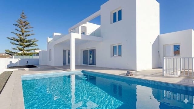 4 slaapkamer Villa te koop in Tahiche, Teguise met zwembad garage - € 730.000 (Ref: 9665732)